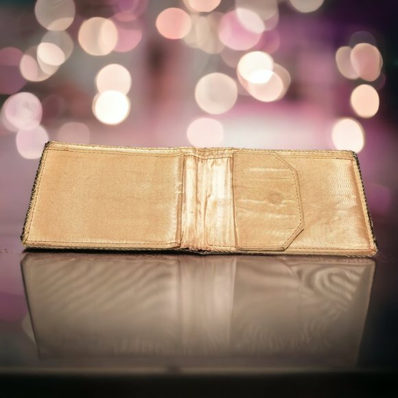 Vintage 1950 Duramesh U.S.A Ladies Gold Color Bifold Wallet Fifth Ave N.Y. - Picture 3 of 6